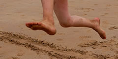 Barefoot jump in the sand sound , 4 sounds
